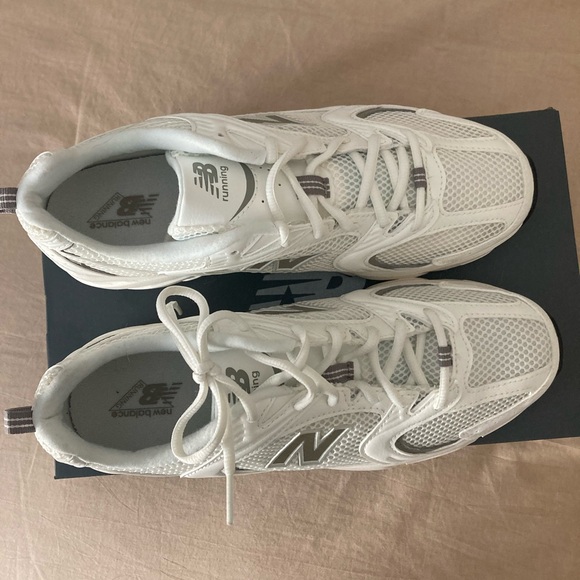 NEW in box New Balance 530 Shoes Unisex W10 M8 - Picture 4 of 8